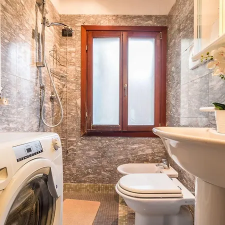 Lionhost Ruga Giuffa 4834 Apartman Velence