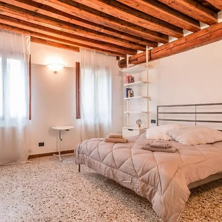Apartment Lionhost Ruga Giuffa 4834