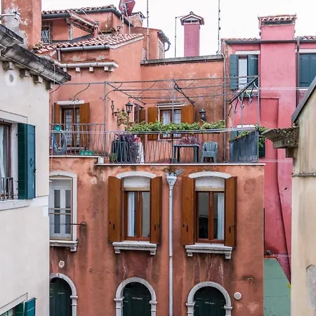 Apartment Lionhost Ruga Giuffa 4834